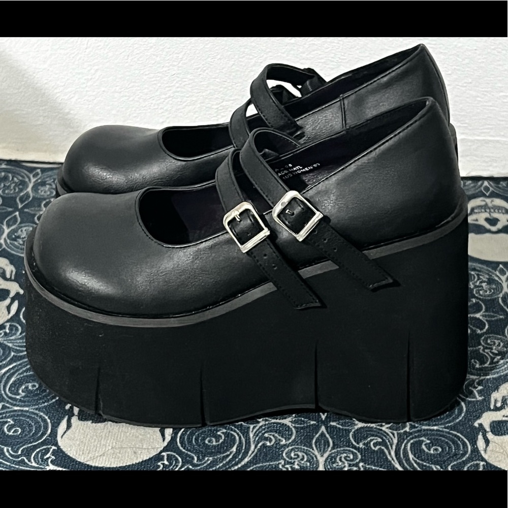 Kera 0-8 Demonias black vegan leather